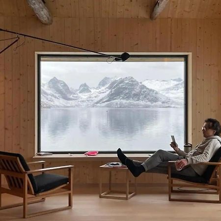 Minkfarmen, Spacious Seaside Cabin With Scenic View Ramberg Exteriér fotografie