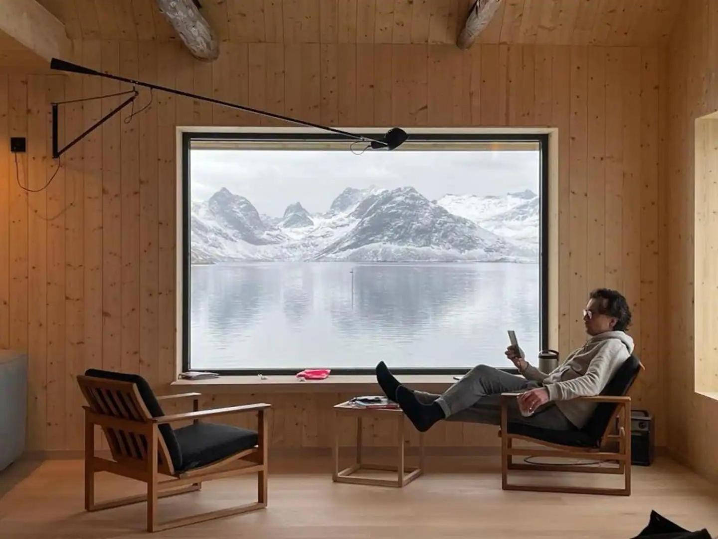 Minkfarmen, Spacious Seaside Cabin With Scenic View Ramberg Exteriér fotografie